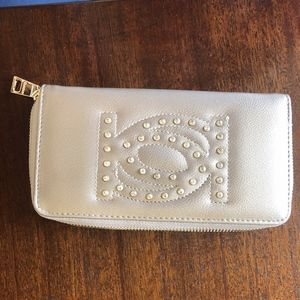 NEW, WOMEN'S BEBE WALLET, RHINESTONES, CLUTCH